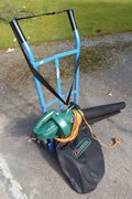 QGarden QGBV2500 Leaf Blower Vacuum - Green/Black