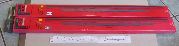 Unused Pair of 600mm Windscreen Wipers for Renault Megane/Scenic Cars, Type 77-11-171-936