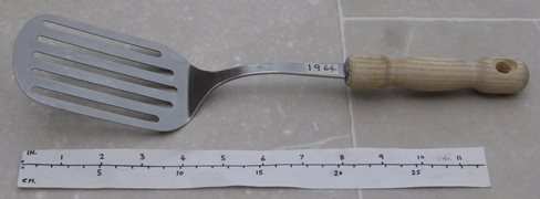 Wooden Handled Slotted Spatula / Turner / Fish Slice